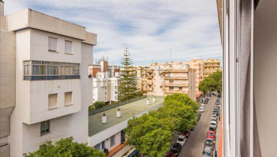 Stylish 3 Bedroom Penthouse In Centre With Large Pool Close To The Apartemen *