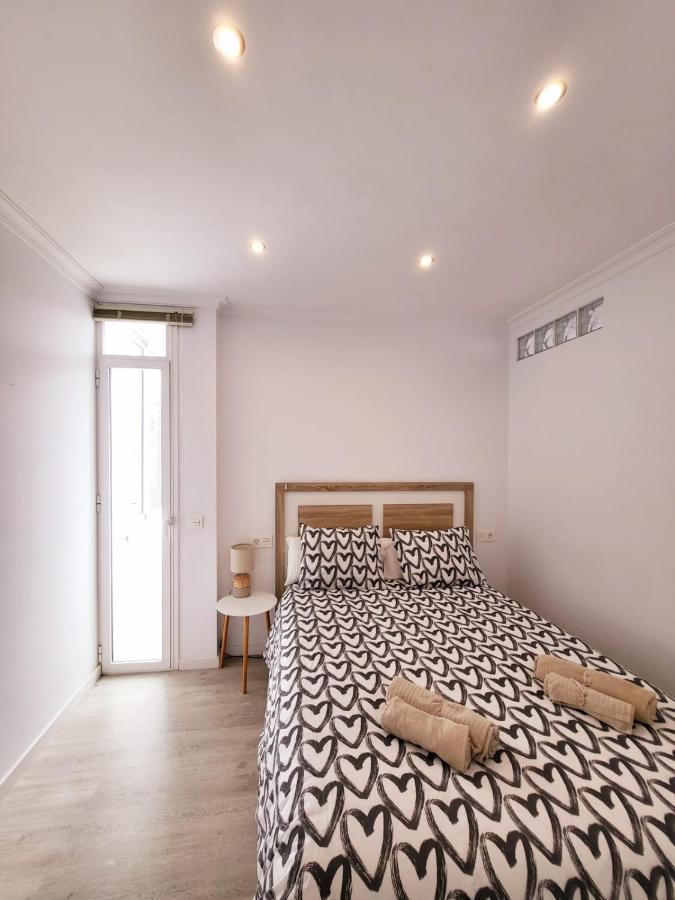 Apartemen Stylish 3 Bedroom Penthouse In Centre With Large Pool Close To The *