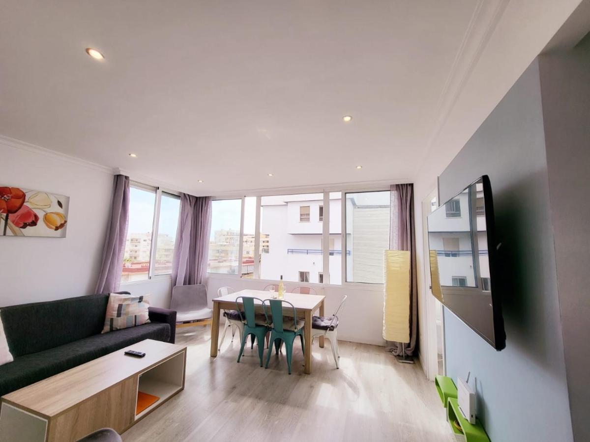 Apartemen Stylish 3 Bedroom Penthouse In Centre With Large Pool Close To The *