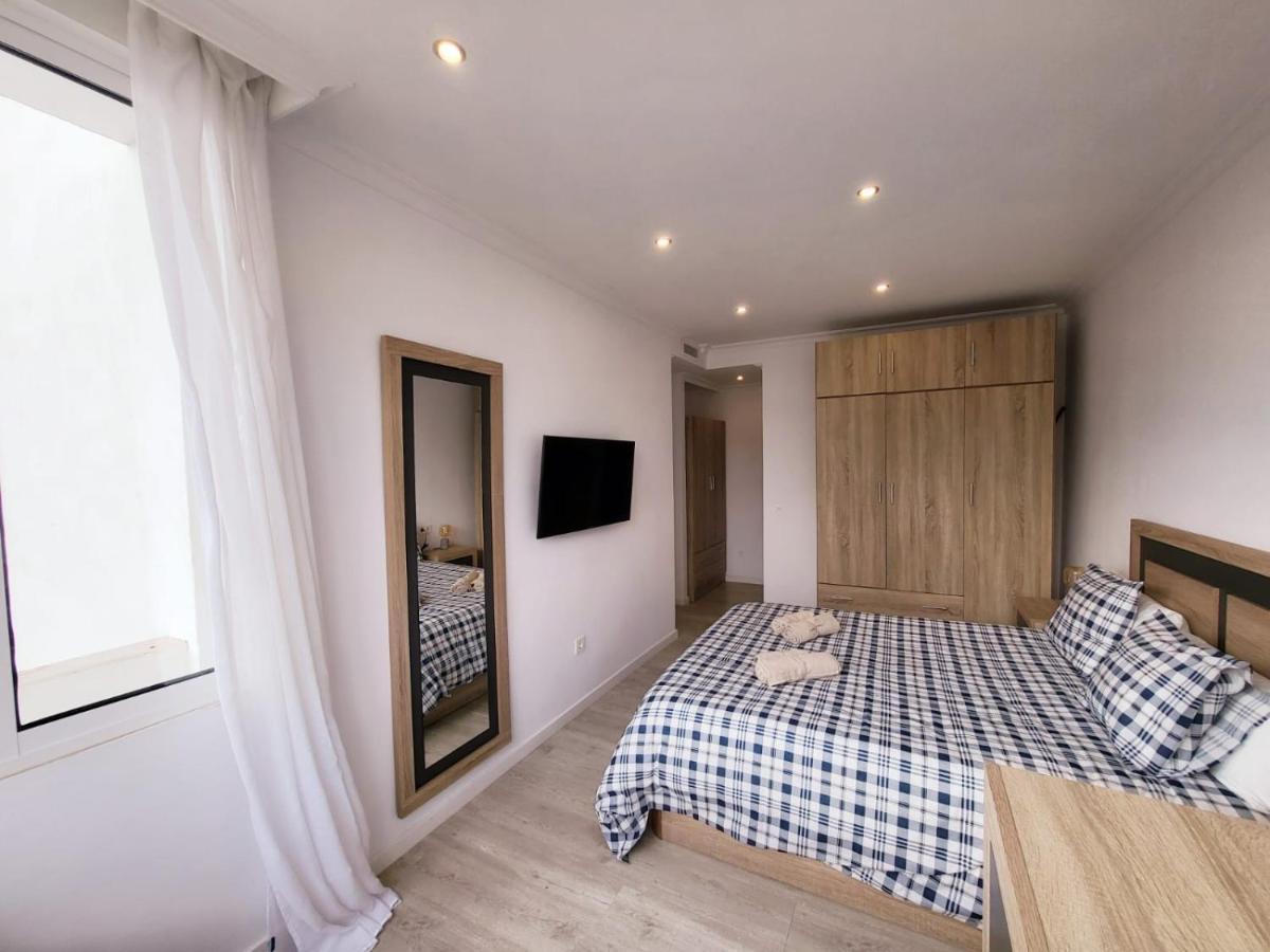 Apartemen Stylish 3 Bedroom Penthouse In Centre With Large Pool Close To The *